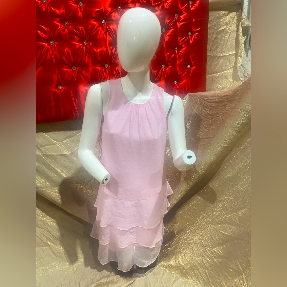 Express *NWT* Baby Pink dress/ Sleeveless/ tie waist/
Tiered Ruffled